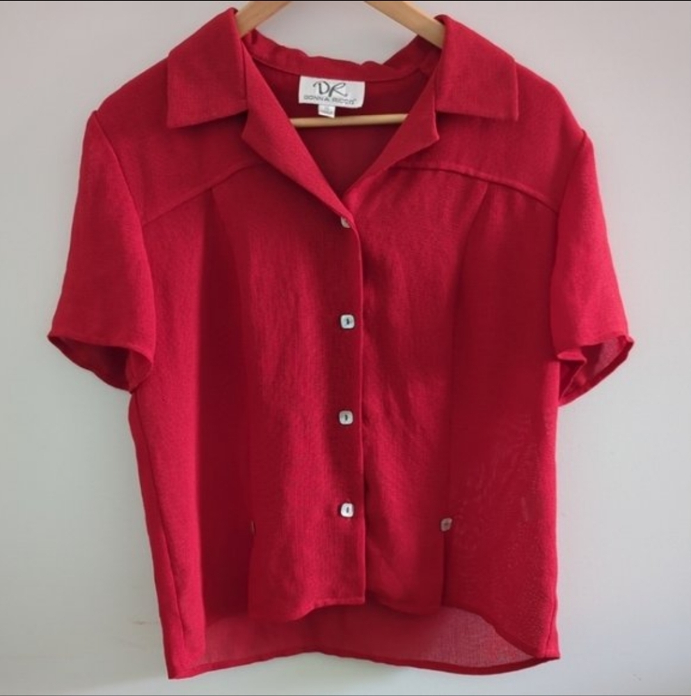 DONNA RICCO |  Women's Red Button Up Collard Short Sleeved Semi Sheer Top